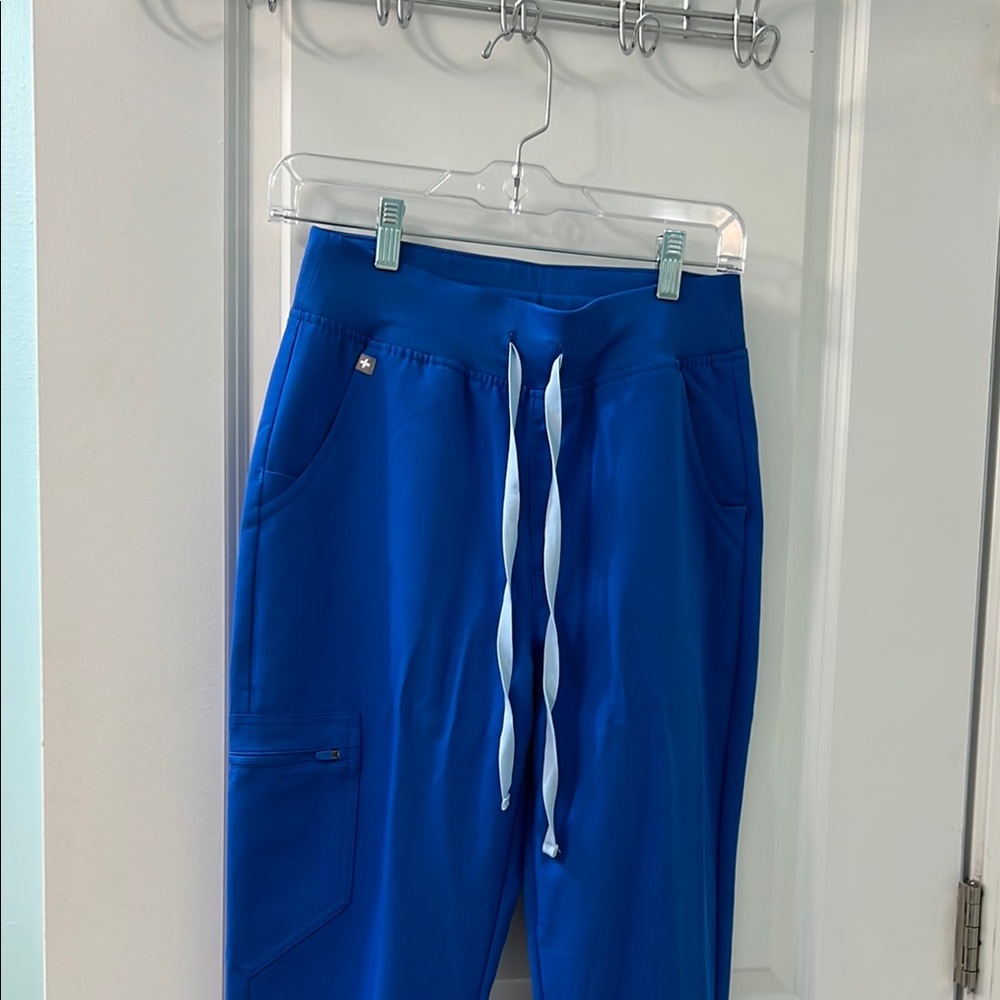 Women’s figs royal blue joggers
